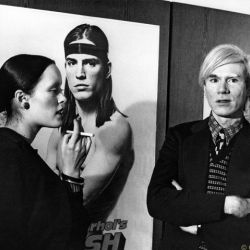 Jane Forth und Andy Warhol vor dem TRASH-Filmplakat (II), München 1971, 1971/2012, 30,0 x 40,0 cm, Auflage: 25 + 1